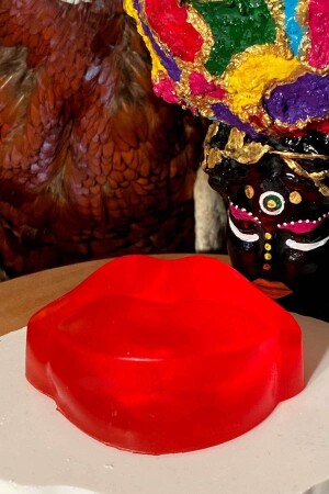 Dekoratif Hediyelik Kadın Dudağı Model Afrodizyak Etkili Çilek Kokulu Kırmızı Renk Banyo Sabunu - 3