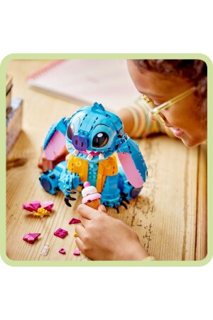 ® Disney Stitch 43249 – Kreatives Spielzeug-Konstruktionsset für Kinder ab 9 Jahren (730 Teile) - 7