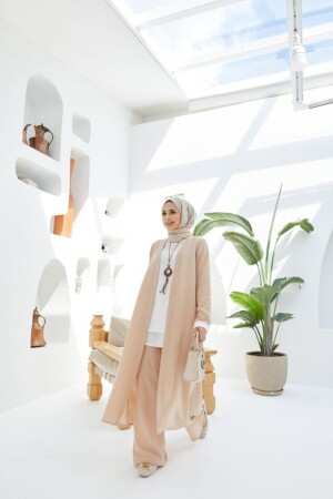 Dreiteiliger Hijab-Leinenanzug in Beige, Modell 452 - 2