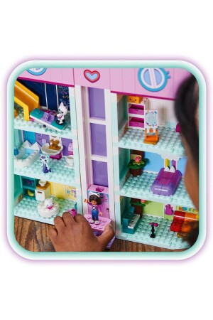 ® Gabby’s Dollhouse 10788 - 4 Yaş ve Üzeri Yaratıcı Oyuncak Yapım Seti (498 Parça) - 6