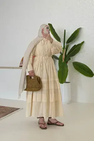 Geripptes Premium-Voile-Kleid Vanille - Nuuwears