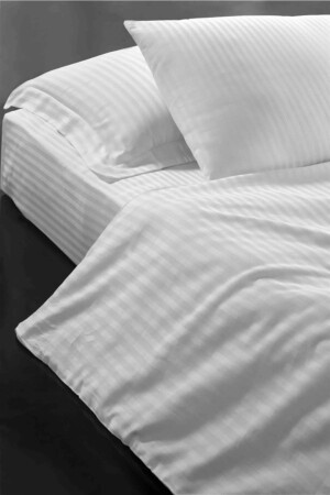 Gestreiftes Doppelbett-Bettbezug-Set aus Baumwollsatin (mit Laken). Hotel-Bettbezug-Satin-Bettbezug-Set - 1