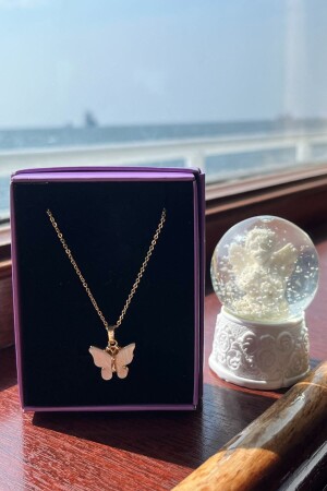 Goldene Halskette mit weißem Schmetterling und Schneekugel, Geburtstagsgeschenk für Liebhaber und Freund. Halskette Schneekugel - 1