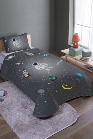 Gri Uzay Ve Minik Astonot Desenli Tek Kişilik Pike Takımı Ve Yatak Örtüsü - Evpanya