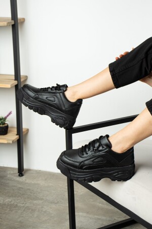 Günlük Kadın Siyah Sneaker Spor Ayakkabı Desenli Hafif Yüksek Taban Bağcıklı 001 - 2
