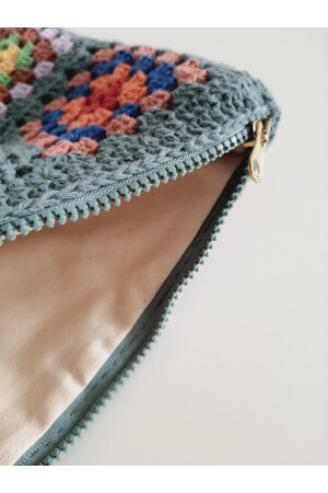 Handgefertigte gestrickte Portfolio- und Clutch-Tasche - 5