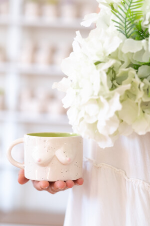 Handgefertigte kleine Säugetier-Tasse aus Keramik Yin-Memitogrün - 6