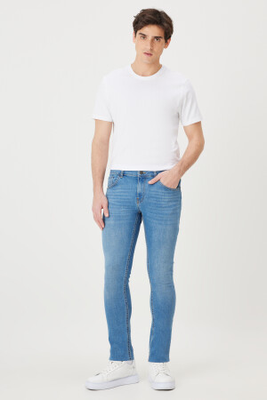 Hellblaue, extra schmal geschnittene Slim-Fit-Riss-Baumwoll-Jeans aus flexiblem Denim für Herren ET0100000002 - 4