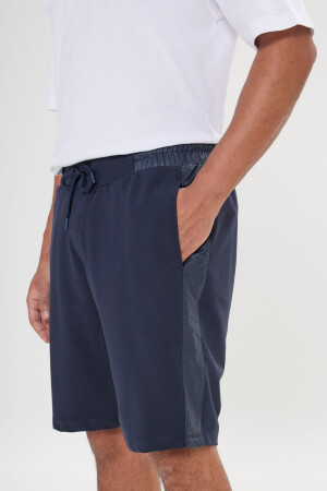 Herren-Shorts in Marineblau mit Standard-Passform und normalem Schnitt, lässige Strickshorts 4A9522200005 - 4