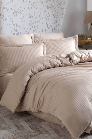 مجموعة من الأقمشة المزروعة من الساتين المزدوجة من الـ 