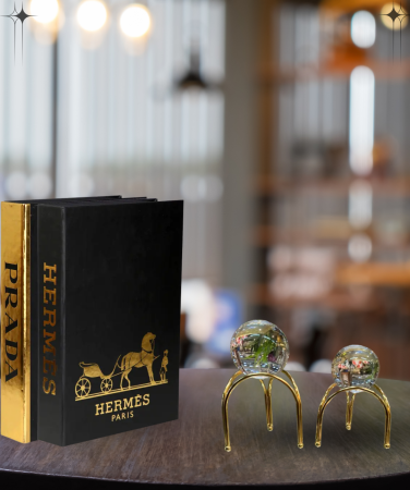 اثنان أنيقة من المنزل Irayhomedecor 2 قطعة سوداء ذهبية Prada-Hermes أزياء الكتاب الصندوق & المعدات 2 قطعة كريستال الكرة الأرضية 3 قدم - Irayhomedecor