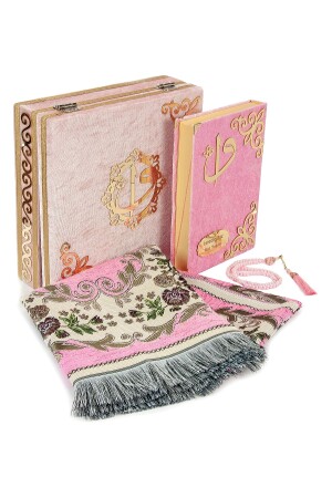 Kadife Kaplı Sandıklı Kişiye Özel Hediyelik Seccadeli Kuranı Kerim Seti Pembe Renk - Ihvanonline