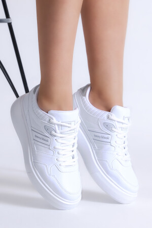 Kadın Beyaz Beyaz Siyah Poli Taban Yanı Şeritli Bağcıklı Sneaker - 3