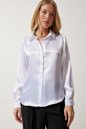 Kadın Beyaz Hafif Dökümlü Saten Yüzeyli Gömlek DD00990 - 2