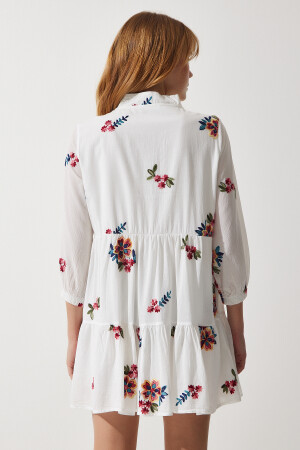 Kadın Beyaz Nakışlı V Yaka Örme Elbise UB00254 - 6