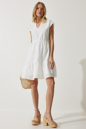 Kadın Beyaz V Yaka Fistolu Kloş Elbise MC00280 - 1