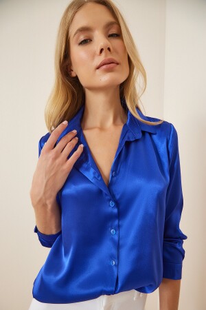 Kadın Kobalt Mavi Hafif Dökümlü Saten Yüzeyli Gömlek DD00990 - 2