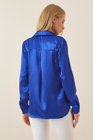 Kadın Kobalt Mavi Hafif Dökümlü Saten Yüzeyli Gömlek DD00990 - 3