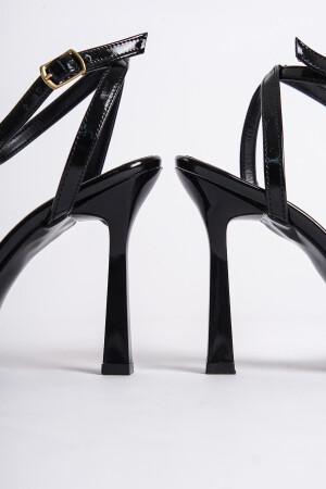 Kadın Siyah Bantlı Topuklu Ayakkabı - 4