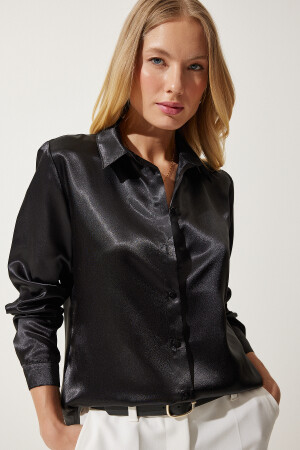 Kadın Siyah Hafif Dökümlü Saten Yüzeyli Gömlek DD00990 - Happiness İstanbul