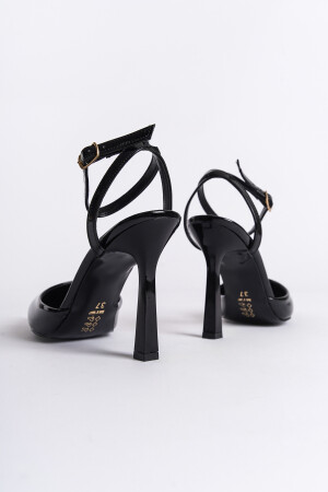 Kadın Siyah Rugan Arkası Bantlı Topuklu Ayakkabı - 8