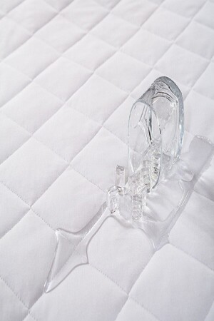 Kapitone Sıvı Geçirmez Alez Tek Ve Çift Kişilik Kapitoneli Pamuklu Yatak Alezi - Taç