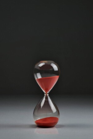 Kırmızı 1 Saat Kum Saati- Sevgililer Günü Için Hediye- Dekoratif Cam Kum Saati Kitaplık Masa Dekoru - 7