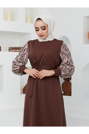 Langes Hijab-Kleid mit Zebramuster – Braun ZERAA-678 - 4