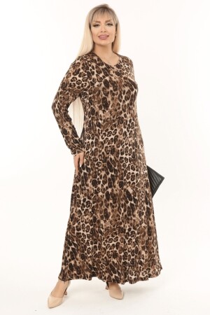 Langes Plus-Size-Kleid mit Leopardenmuster und geripptem Kragen VSK-PRV-ELB - 1