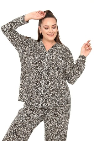 Likapa Plus Size-Pyjama-Set aus Viskose mit Knöpfen vorne und langen Ärmeln - 1