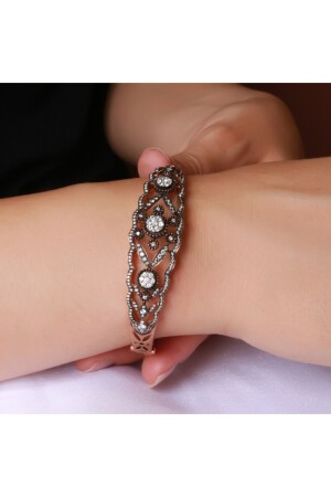 Manschettenarmband aus Roségold mit Diamantkrone - 1