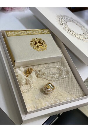 طاولة الصلاة من طاولة 