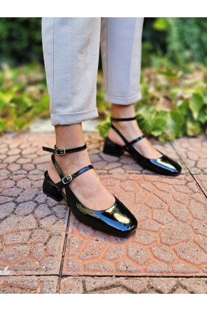 Mary Jane Dar Kalıp Siyah Rugan Vintage Kare Küt Burunlu Kalın Topuklu ayakkabı - 1