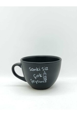 Mattschwarze Teetasse „It’s Like You Are Many Things“. - 1