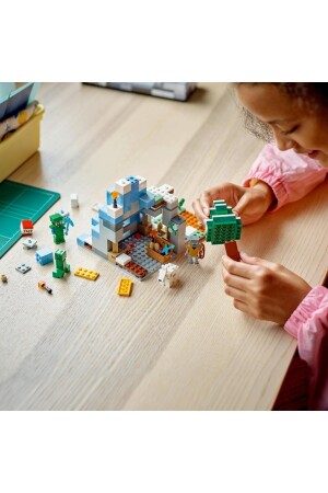 ® Minecraft® Donmuş Tepeler 21243 - 8 Yaş ve Üzeri Çocuklar için Oyuncak Yapım Seti (304 Parça) - 9