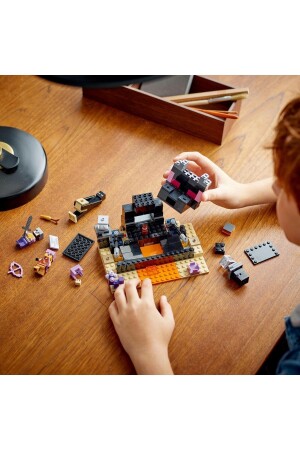® Minecraft® End Arena 21242 – Spielzeugbauset für Kinder ab 8 Jahren (252 Teile) - 9