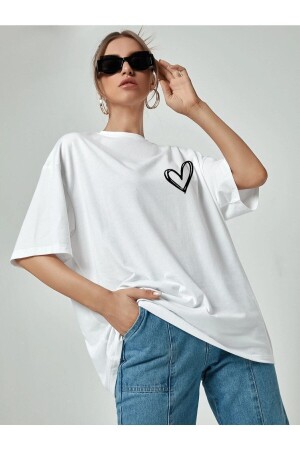 Minimal Kalp Baskılı Beyaz Oversize Tshirt - 1