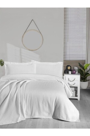 غطاء بيك من خياطة MNZ 100% قطن غزينة - ناعم مضاعف 220*240 - أبيض - Mulberry