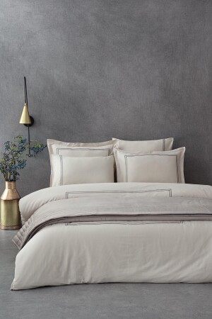 MNZ-لافين كينغ مقاس غطاء القماش مجموعة 100% القطن العضوي ساتين مطرز بيج رمادية 240x220 سم NVRLVN240x220 - Ecocotton