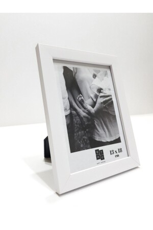إطار الصورة من MNZ مع منصة سطح المكتب الزجاجية الحقيقية ويمكن تعليقها على الجدار 13x18 سم أبيض - Batu Art Home