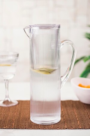 MNZ-الاكريليك باروك 1.5 لتر جنج شفاف (تناسب في رف الباب المبرد) A-138 - EWs