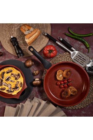 MNZ-اللومنيوم غرانيت الصب الأحمر الماسة سلسلة 20 سم صلصة و 26 سم فنجان مجموعة THE. 024. 48 - ThermoAD