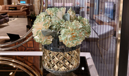 عبوة زجاجية خضراء من MNZ مع الزهور - 20418 - Cadde Yıldız