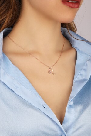 الوردة النسائية من الـ (MNZ) علامة الأزرق 925 قلادة فضية من الـ (Sterling Silver Necklace) KLLB000255 - Lia Berto