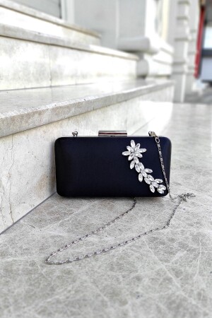 ثوب مساء من ستان أسود من MNZ - La Calzature