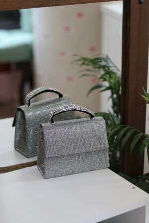 كيس الشتاء من الفضة البلاتينية للمرأة من MNZ مع تفاصيل حمل الحجر - Moom Bag