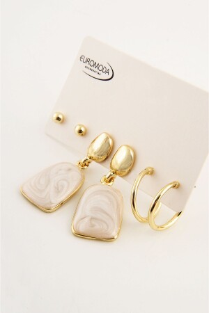 أوقات الستود المصممة خصيصاً من قبل MNZ مع عينة بيرلسنس - Euromoda