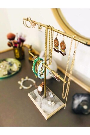 موقف مجوهرات من ذهب من MNZ - Drm Wood