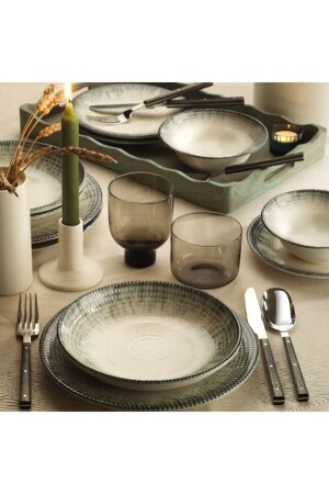 مجموعة من الأطباق المعدنية من طراز MNZ - Kütahya Porselen