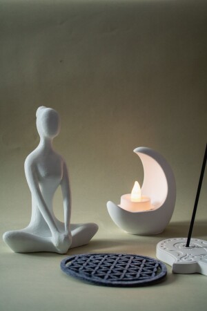 (MNZ) - صورة التأمل المجرد - Nocheluz